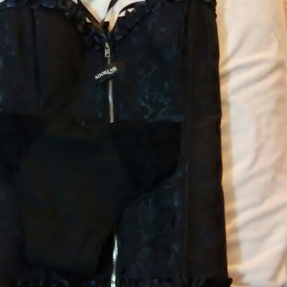 Adore Me Corset 2 thongs New!